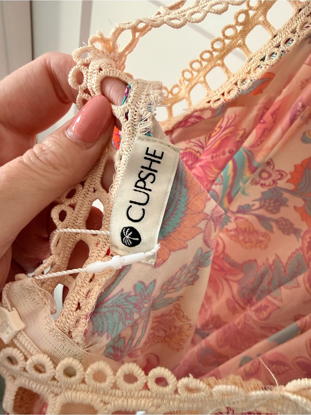 Cupshe Floral Halter Neck Swing Dress - Cream & Pink NWT Size Large - Picture 8 of 10
